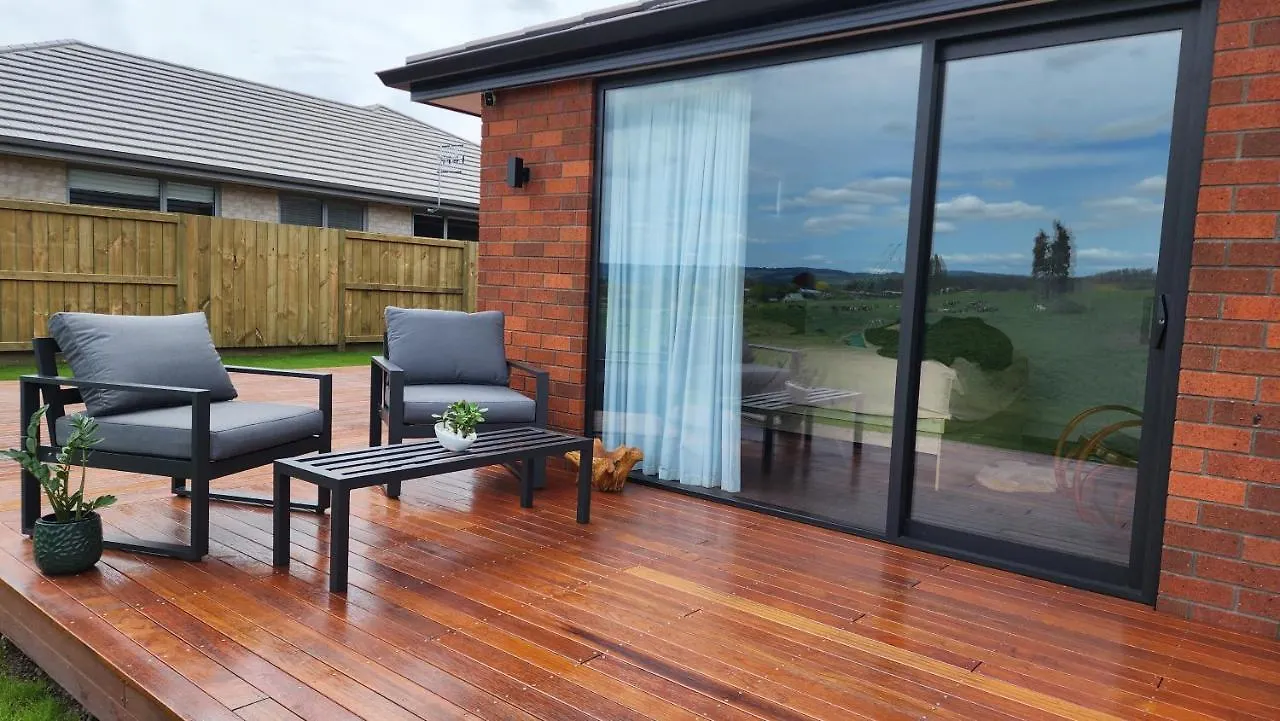 A Stunning Retreat In Rotorua! Otel Konukevi
