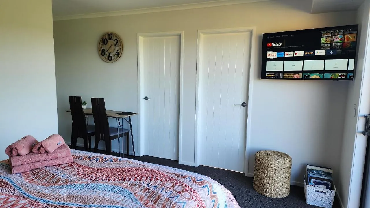Konukevi A Stunning Retreat In Rotorua! Otel