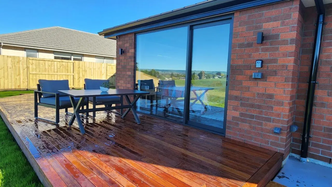 Konukevi A Stunning Retreat In Rotorua! Otel