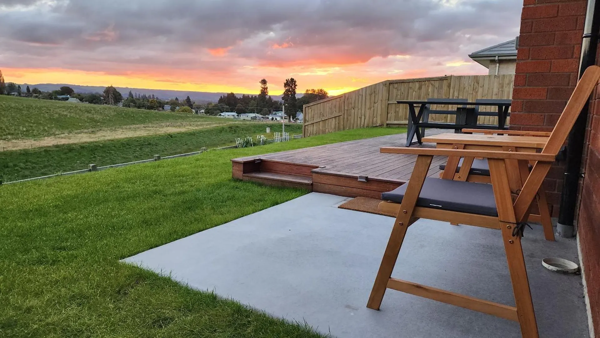 Konukevi A Stunning Retreat In Rotorua! Otel